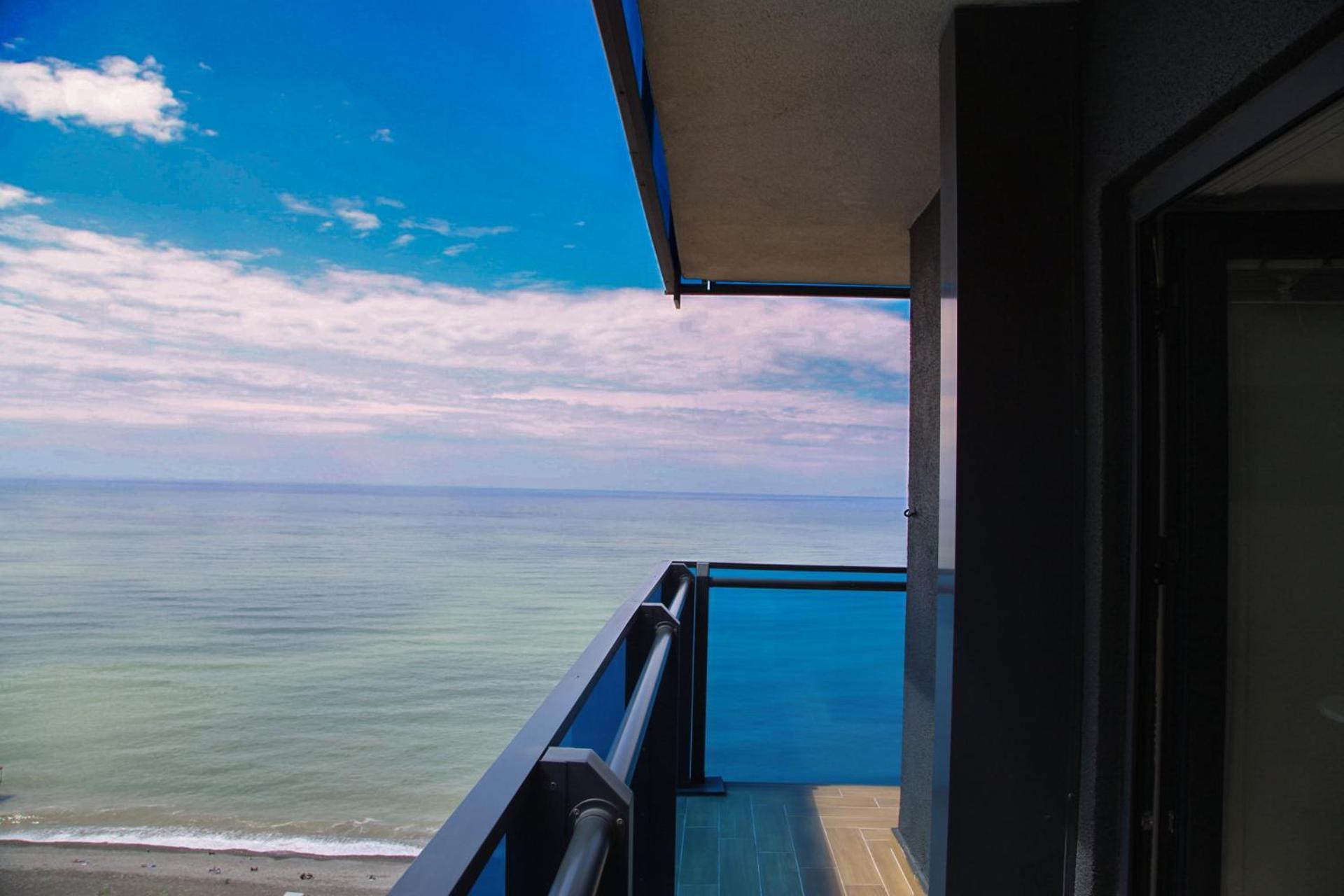 Luxury Beach Front Hotel Batumi Luaran gambar