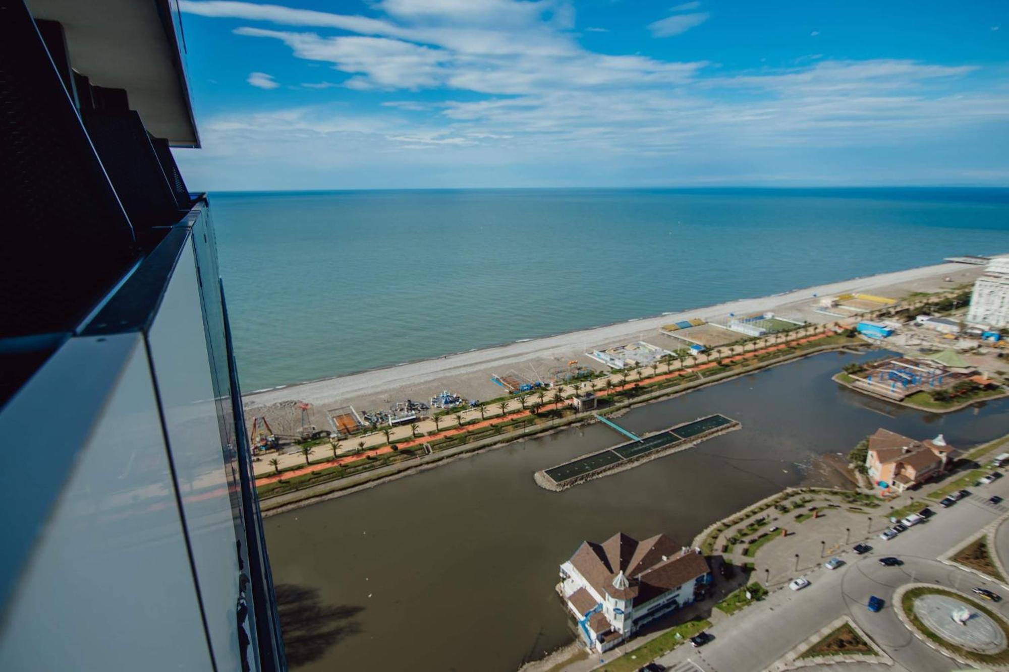 Luxury Beach Front Hotel Batumi Luaran gambar