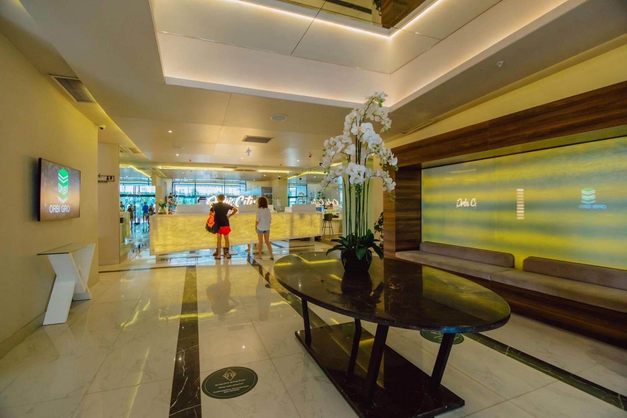 Luxury Beach Front Hotel Batumi Luaran gambar